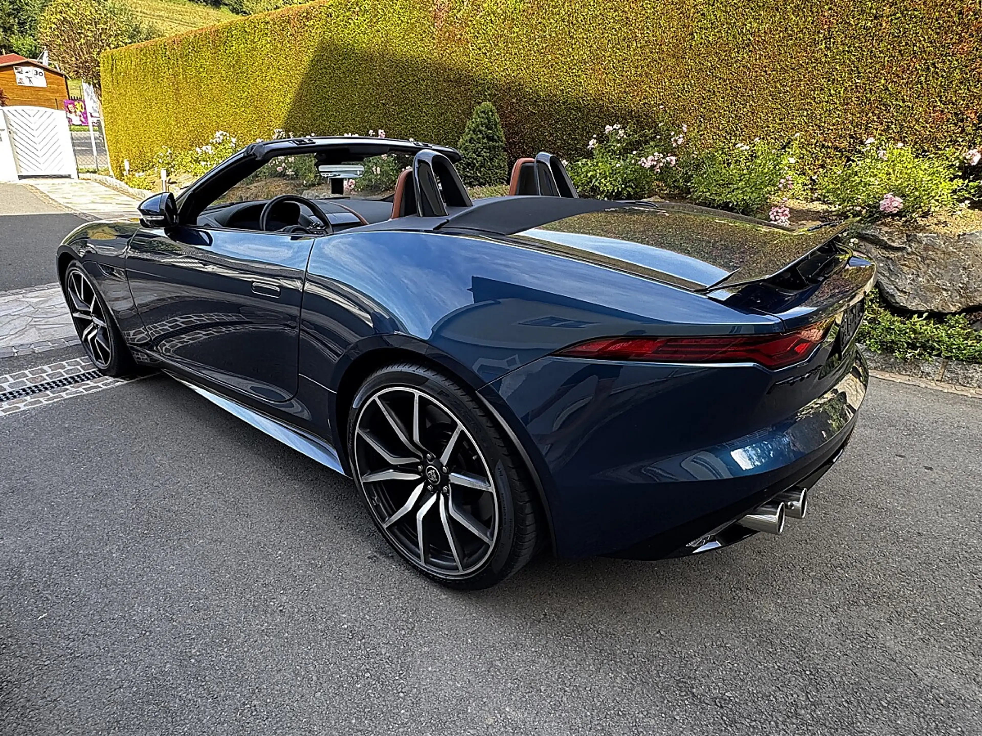 Jaguar F-Type R-Dynamic P450 Cabrio — photo 6