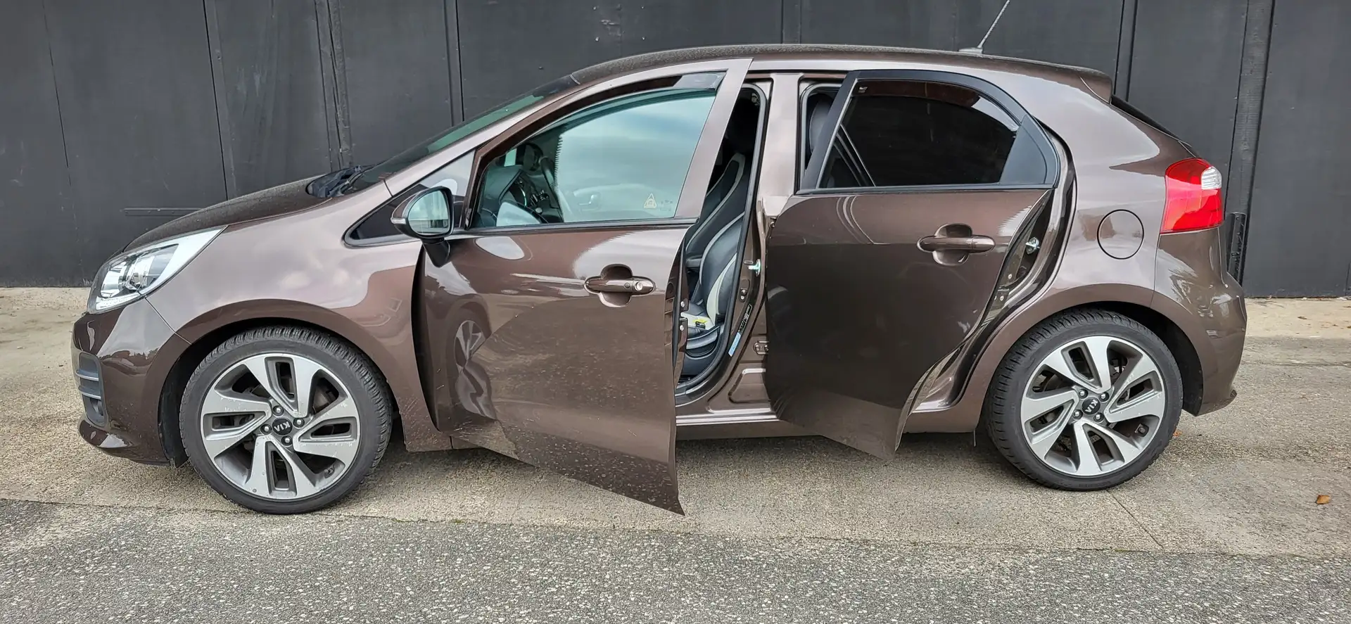 Kia Rio Braun - 2