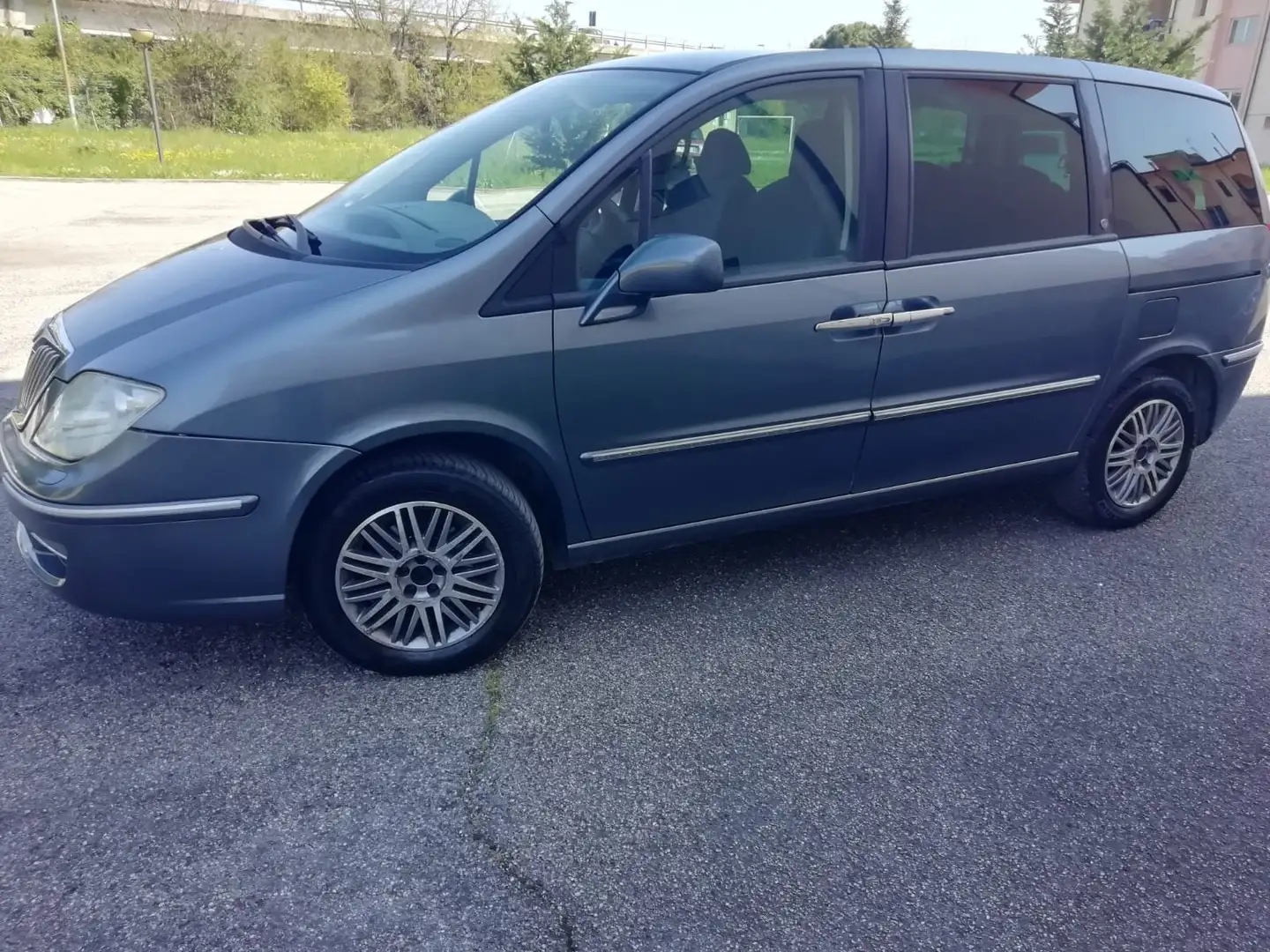 Lancia Phedra Phedra 2.0 mjt Oro Plus 136cv dpf Kék - 2