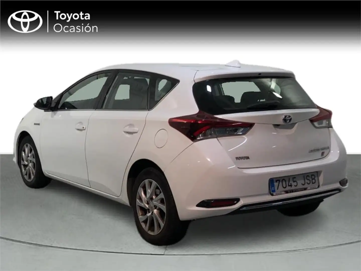 Toyota Auris 5 Puertas Active 140H e-CVT Blanco - 2