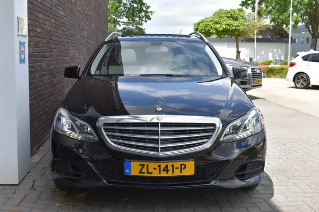 Mercedes-Benz E-Class view 10