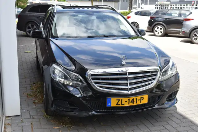 Mercedes-Benz E-Class view 9