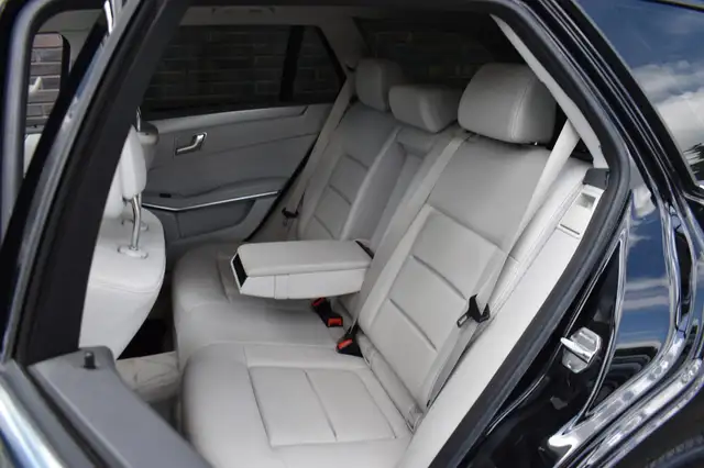 Mercedes-Benz E-Class view 5