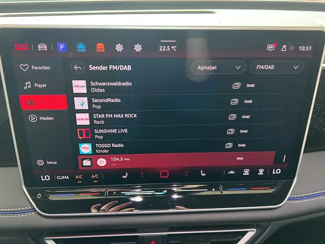 Volkswagen Tiguan view 12