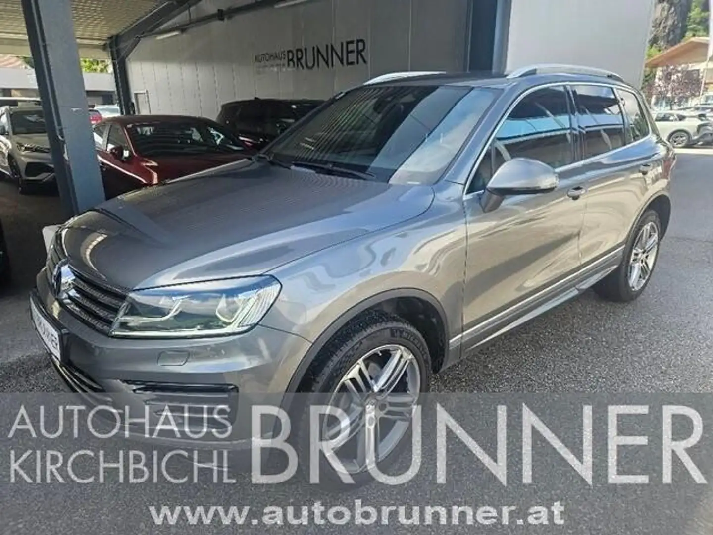 Volkswagen Touareg V6 TDI BMT Terrain Tech 4Motion Aut. Grau - 1