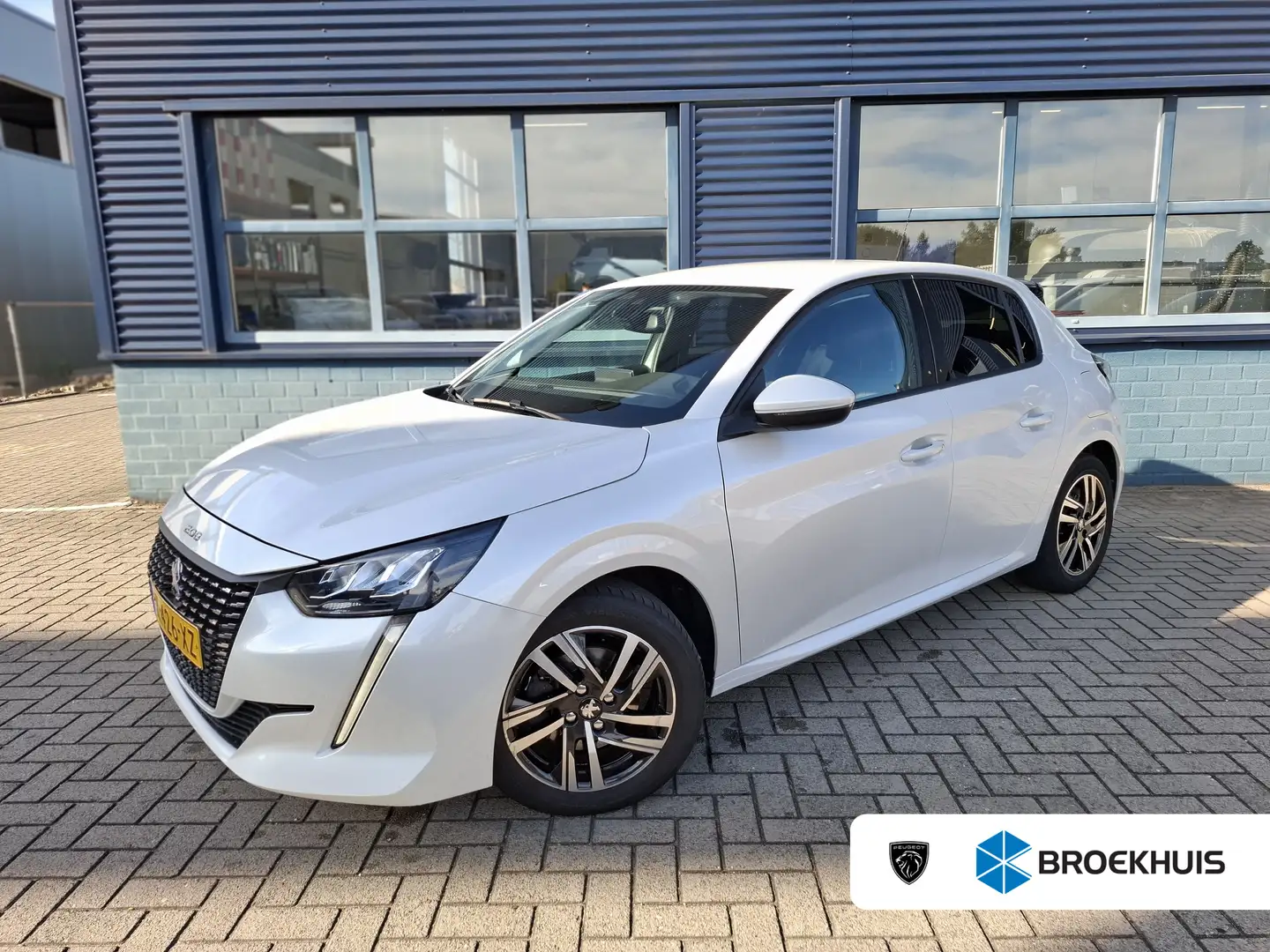 Peugeot 208 Allure EAT8 Automaat Navigatie | Achteruitrijcamer Blanc - 1