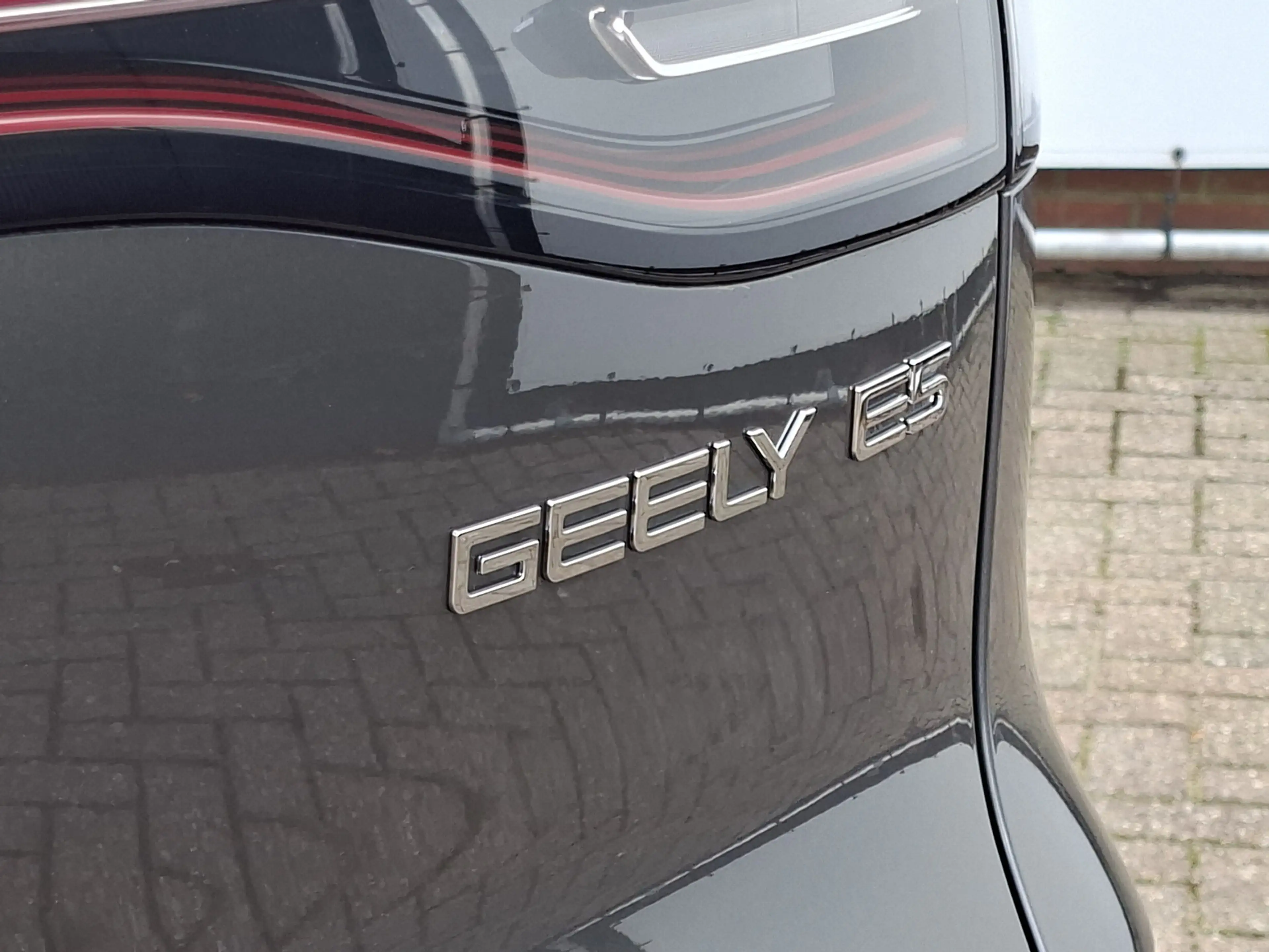 Volvo EX40 Geely E5 Pro+ 68 kWh V2L Long Range Adapt.Cruise M — photo 6