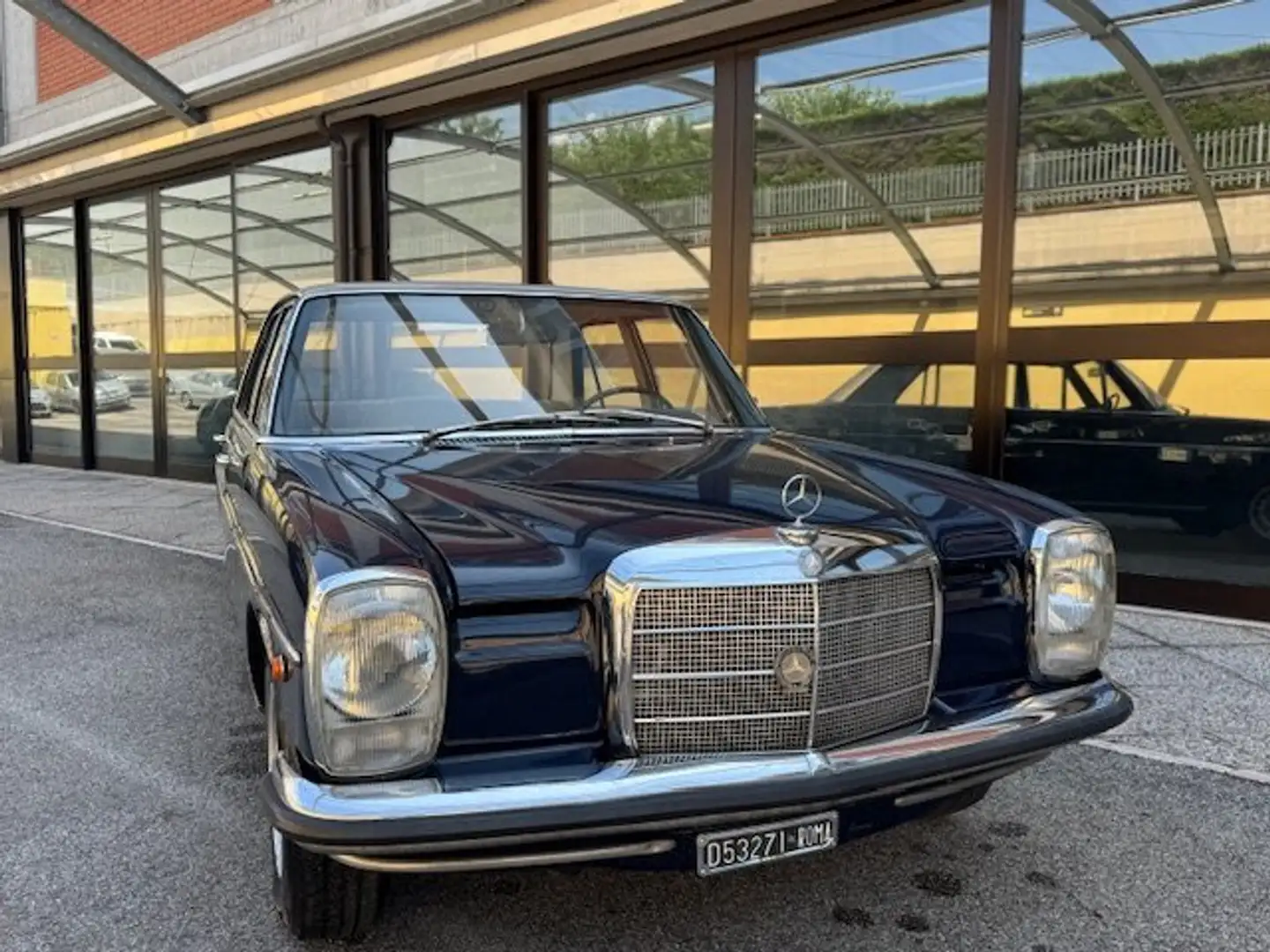 Mercedes-Benz 200 W111 200 Benzina Diavia Frigette Prima Serie '68 Blu/Azzurro - 2