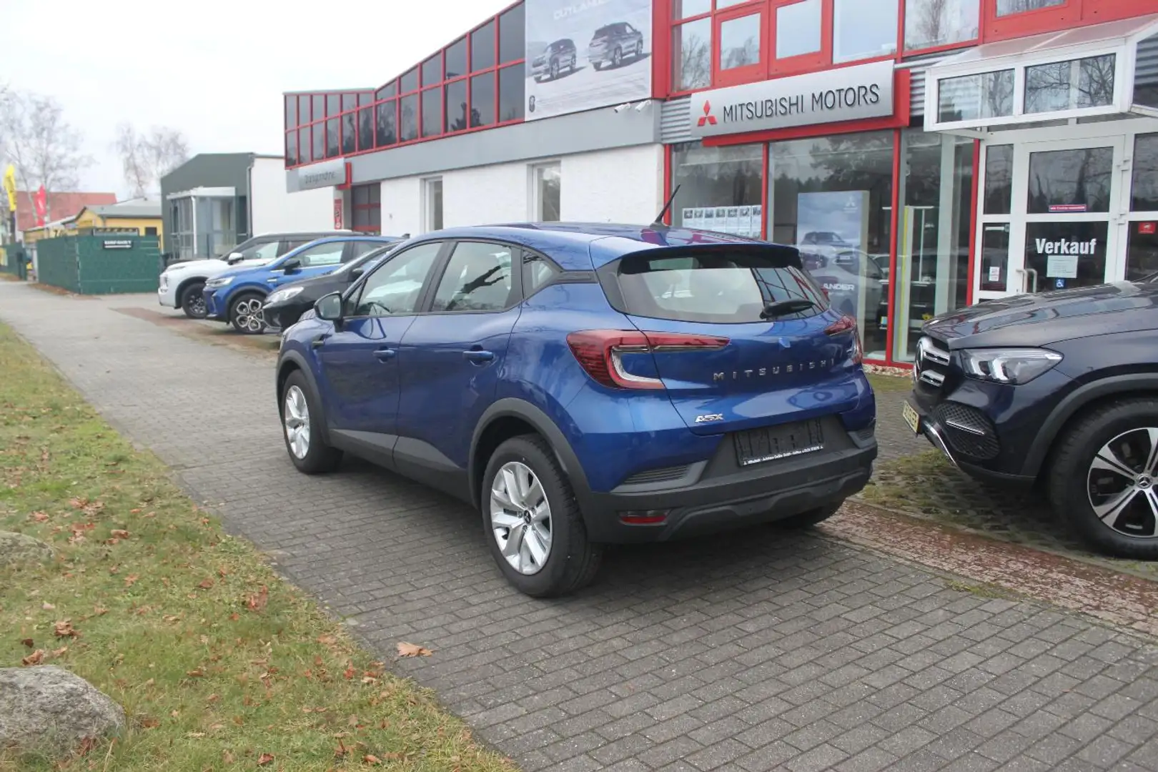 Mitsubishi ASX BASIS 1.0 T-Benziner 6-Gang Blau - 2
