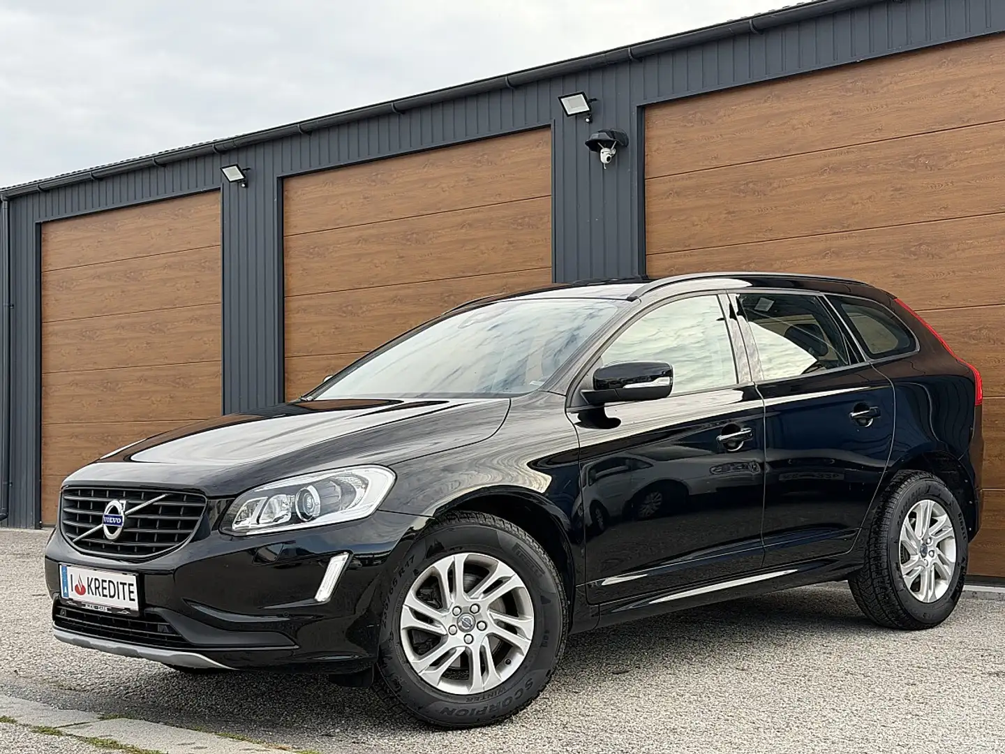 Volvo XC60 1 Besitz Kinetic Geartronic Schwarz - 1