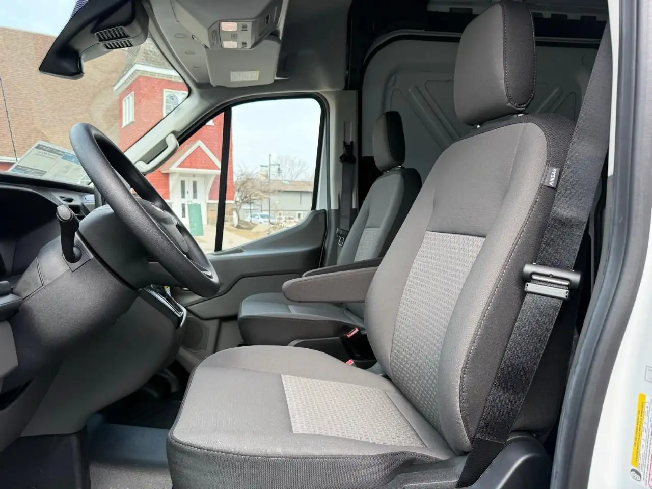 Ford Transit Cargo Van снимка Ford Transit Cargo Van