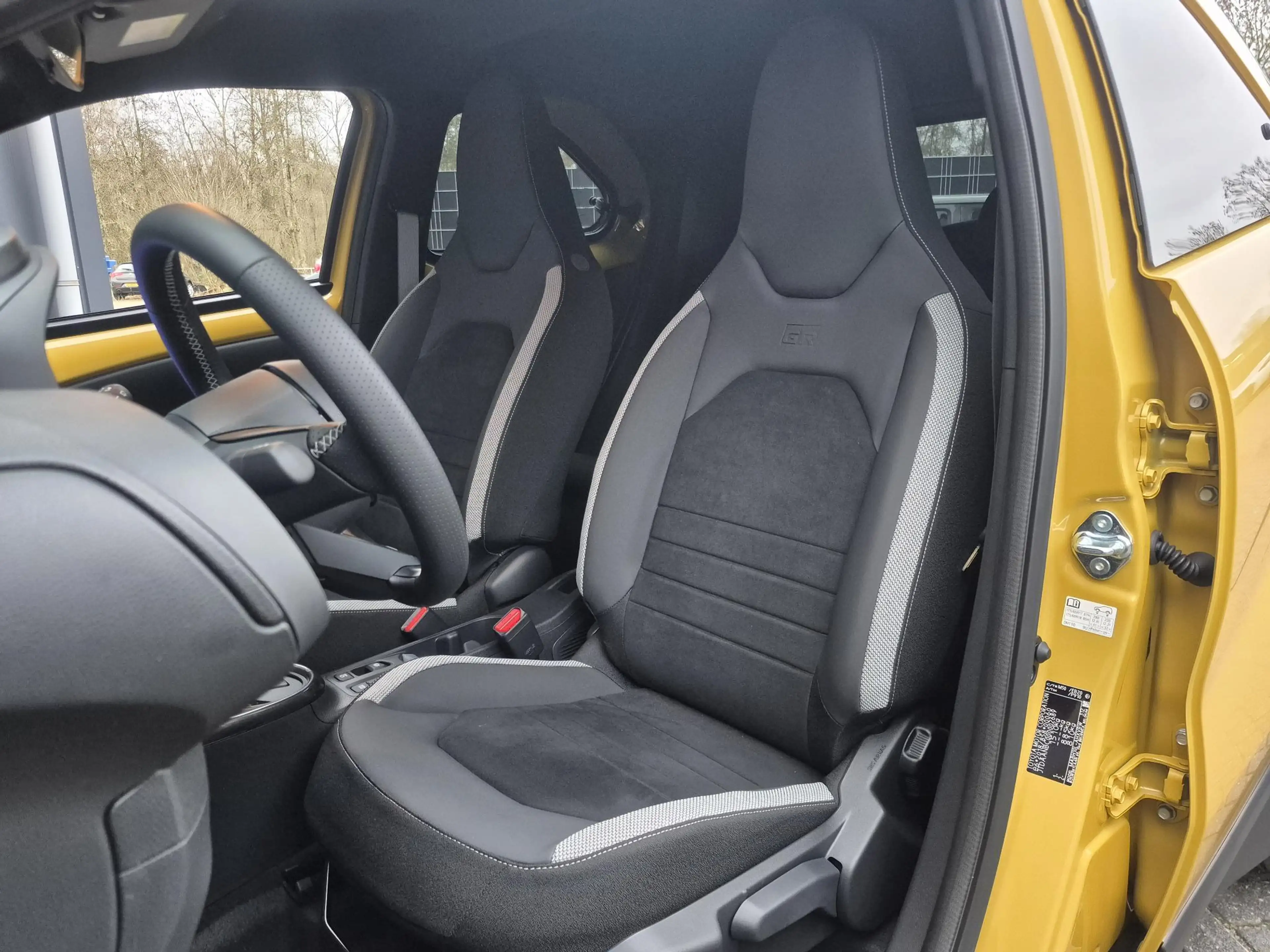 Toyota Aygo X Hybrid 115 GR Sport | Nieuw op voorraad | — photo 9