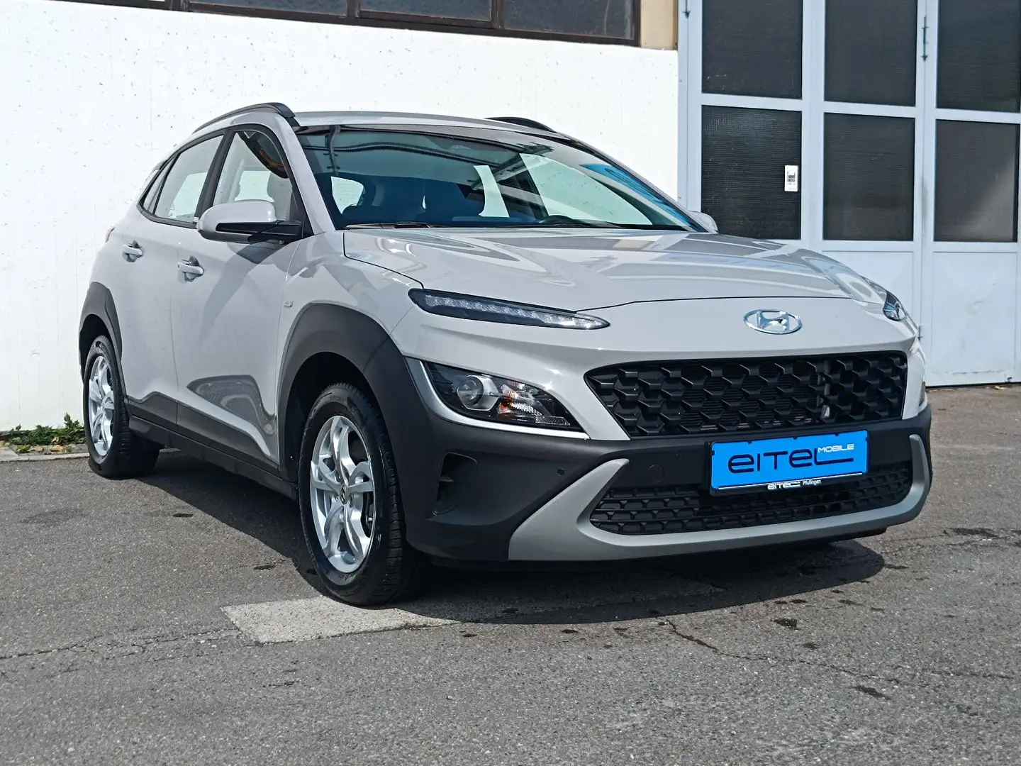 Hyundai KONA Trend Mild-Hybrid 2WD LED SHZ LHZ Kamera Gris - 2