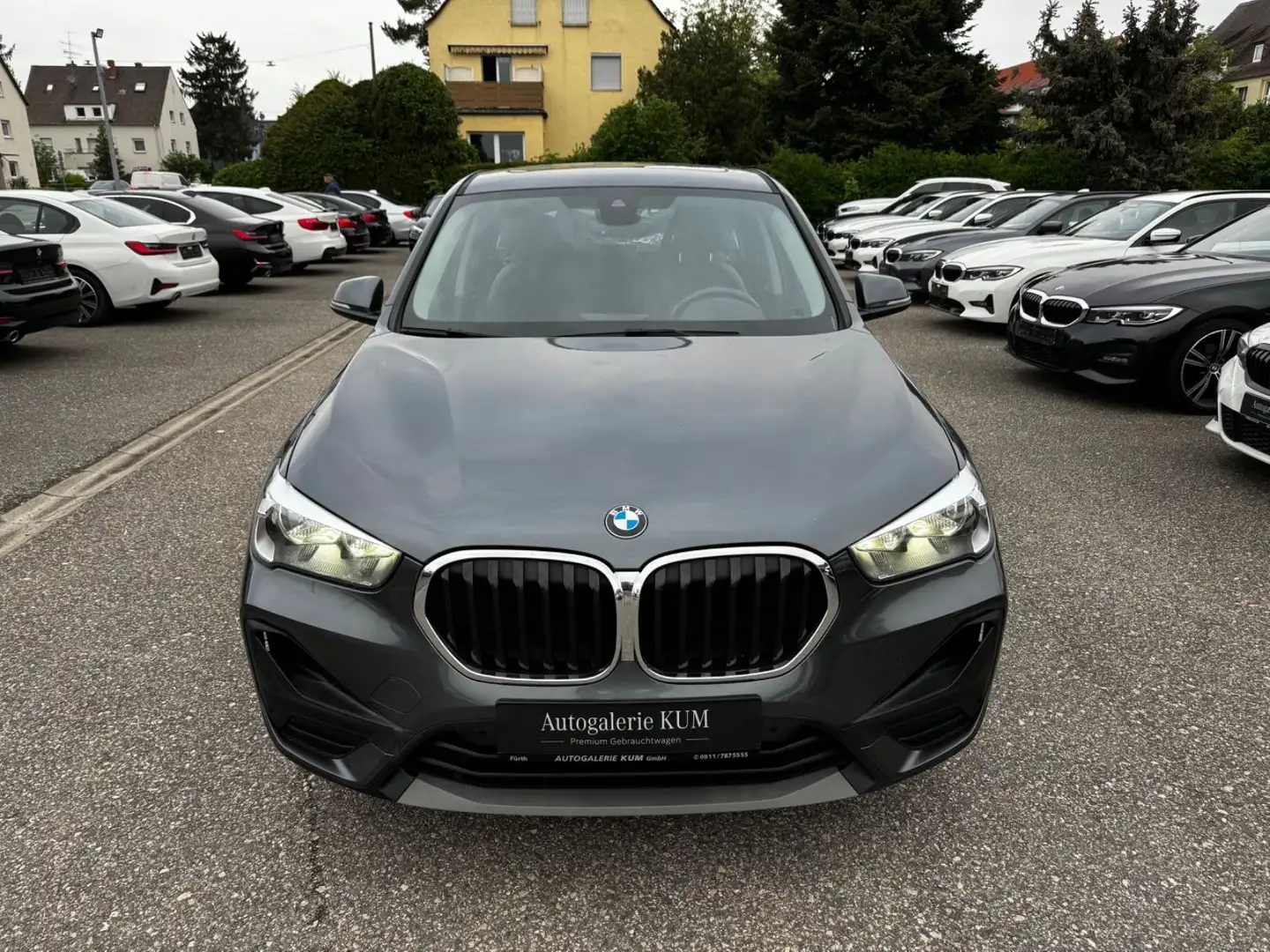 BMW X1 xDrive18d Advanatge|LEDER|NAVI-PROF|PANO| Grau - 2