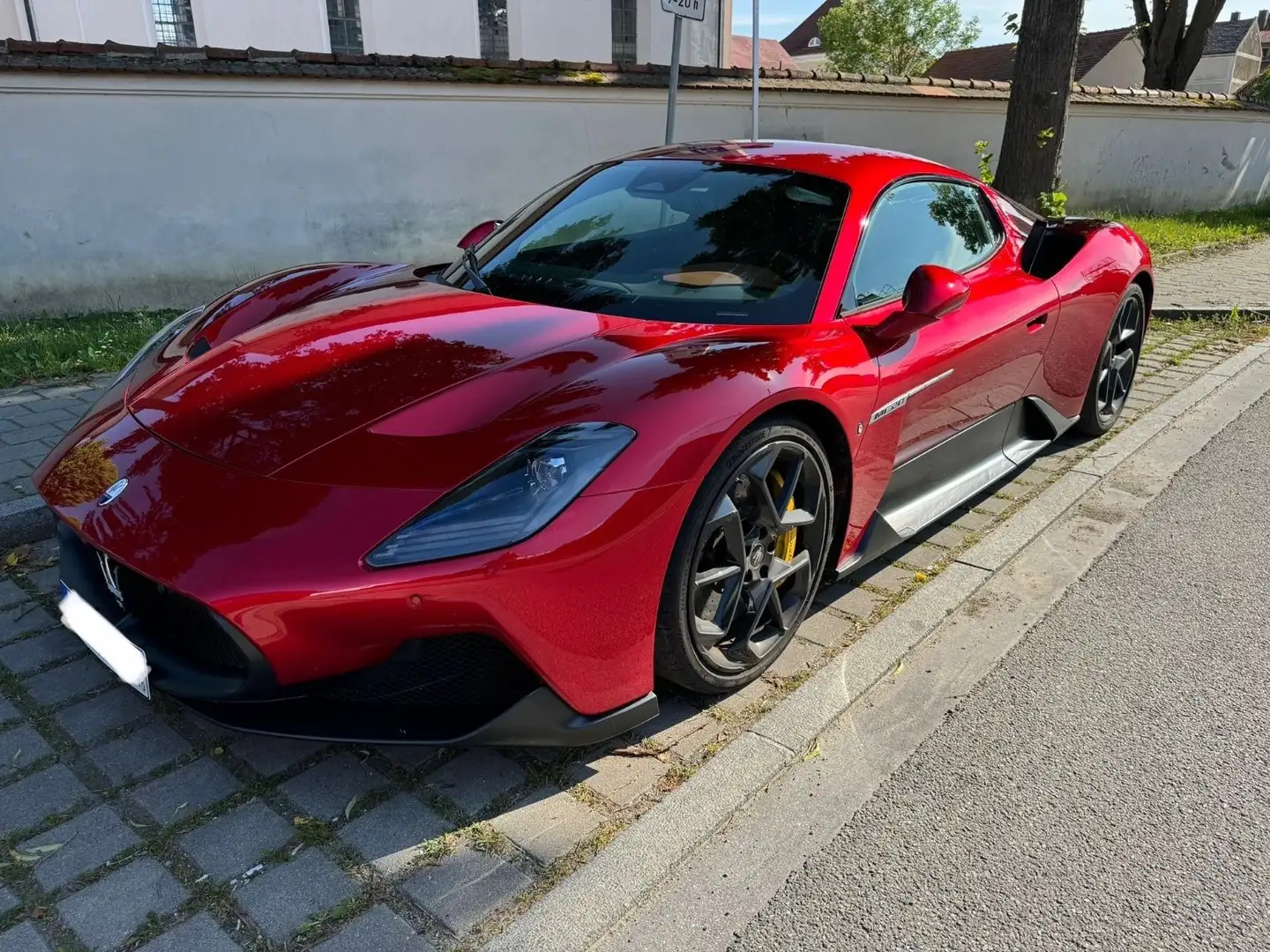 Maserati MC20 Rot - 2