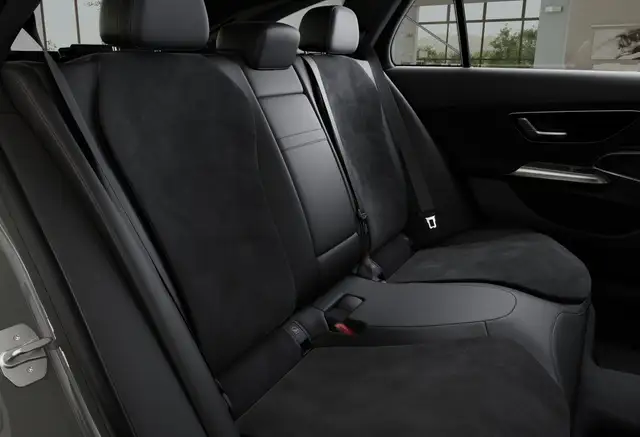 Mercedes-Benz E 300 de 4MATIC T-Modell mit EQ Hybrid Technologie Ansicht 25