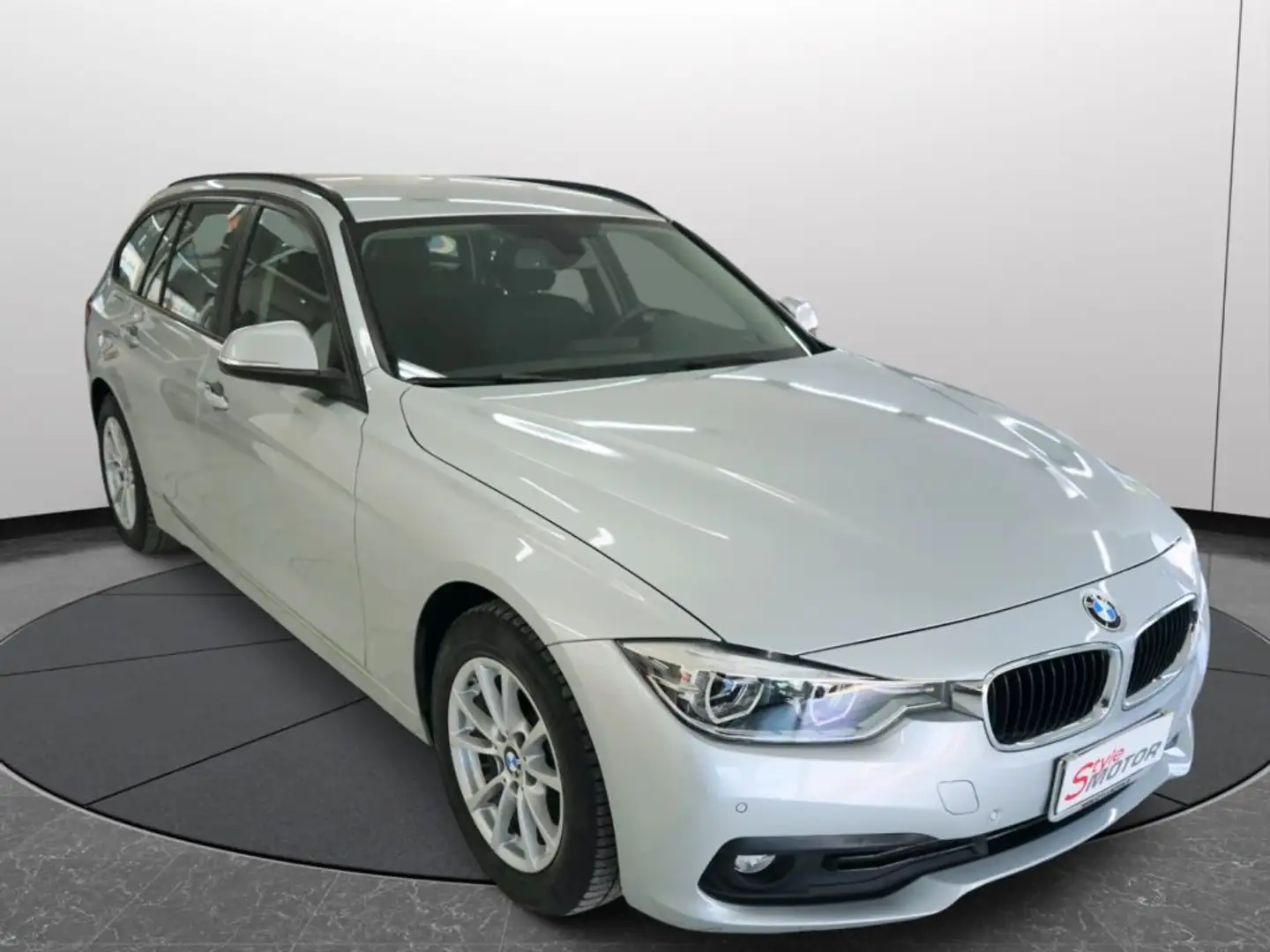 BMW 318 d Business Advantage aut.Ufficiale Bmw Uniprop. Grigio - 2