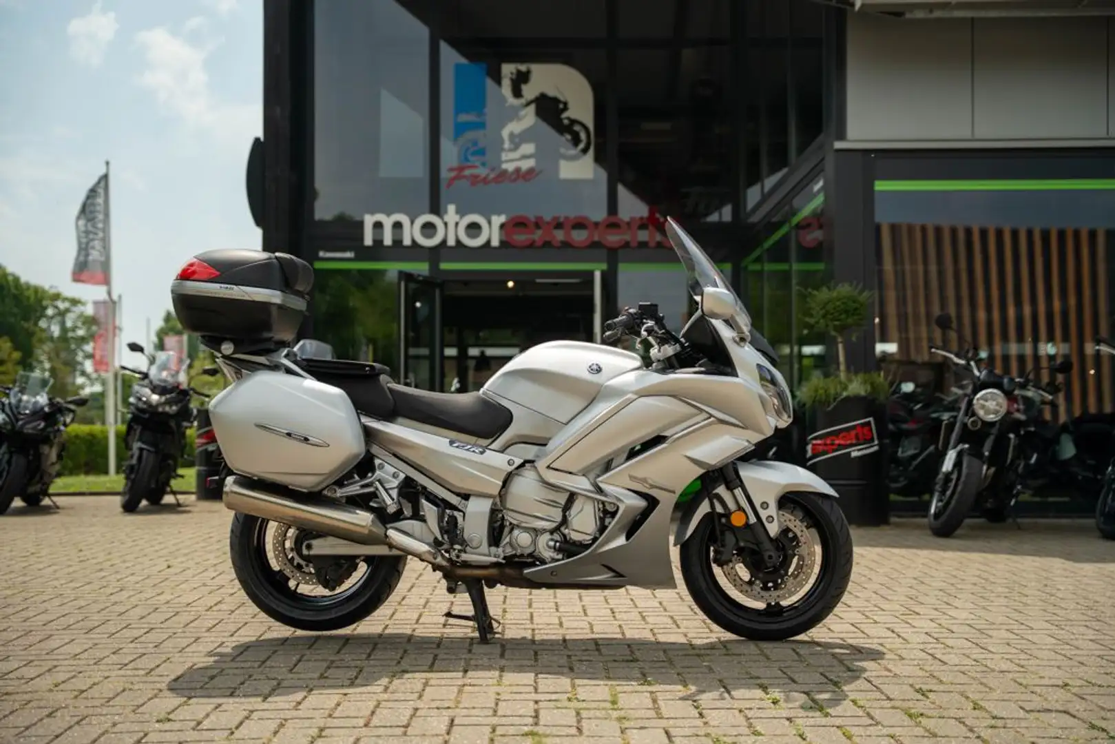 Yamaha FJR 1300 AE - 1