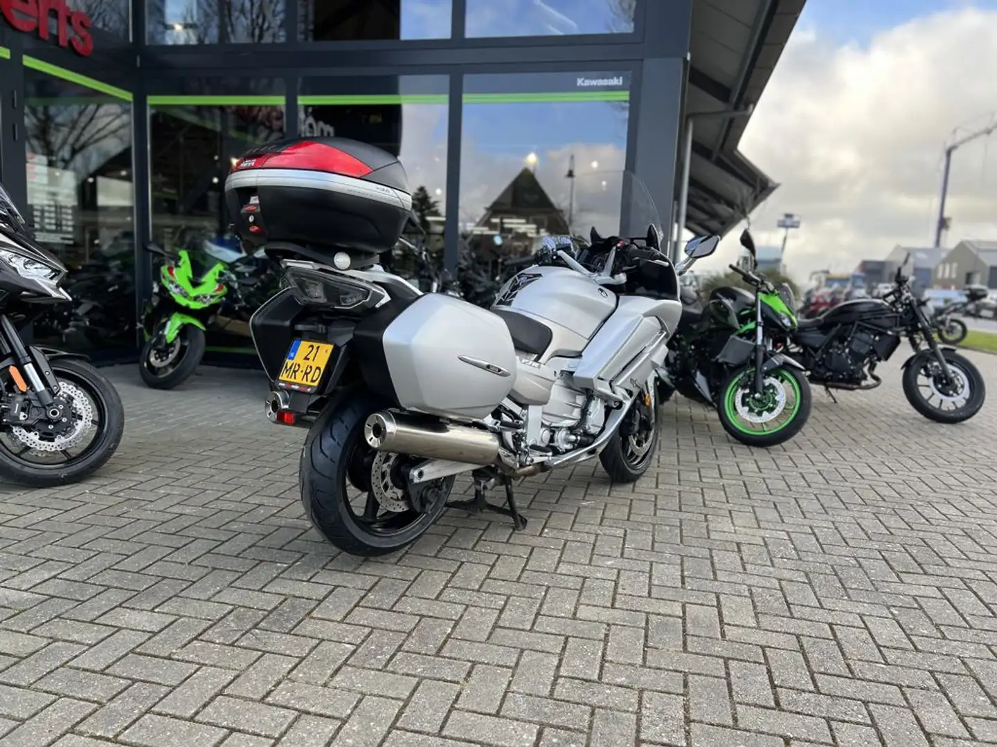 Yamaha FJR 1300 AE - 2