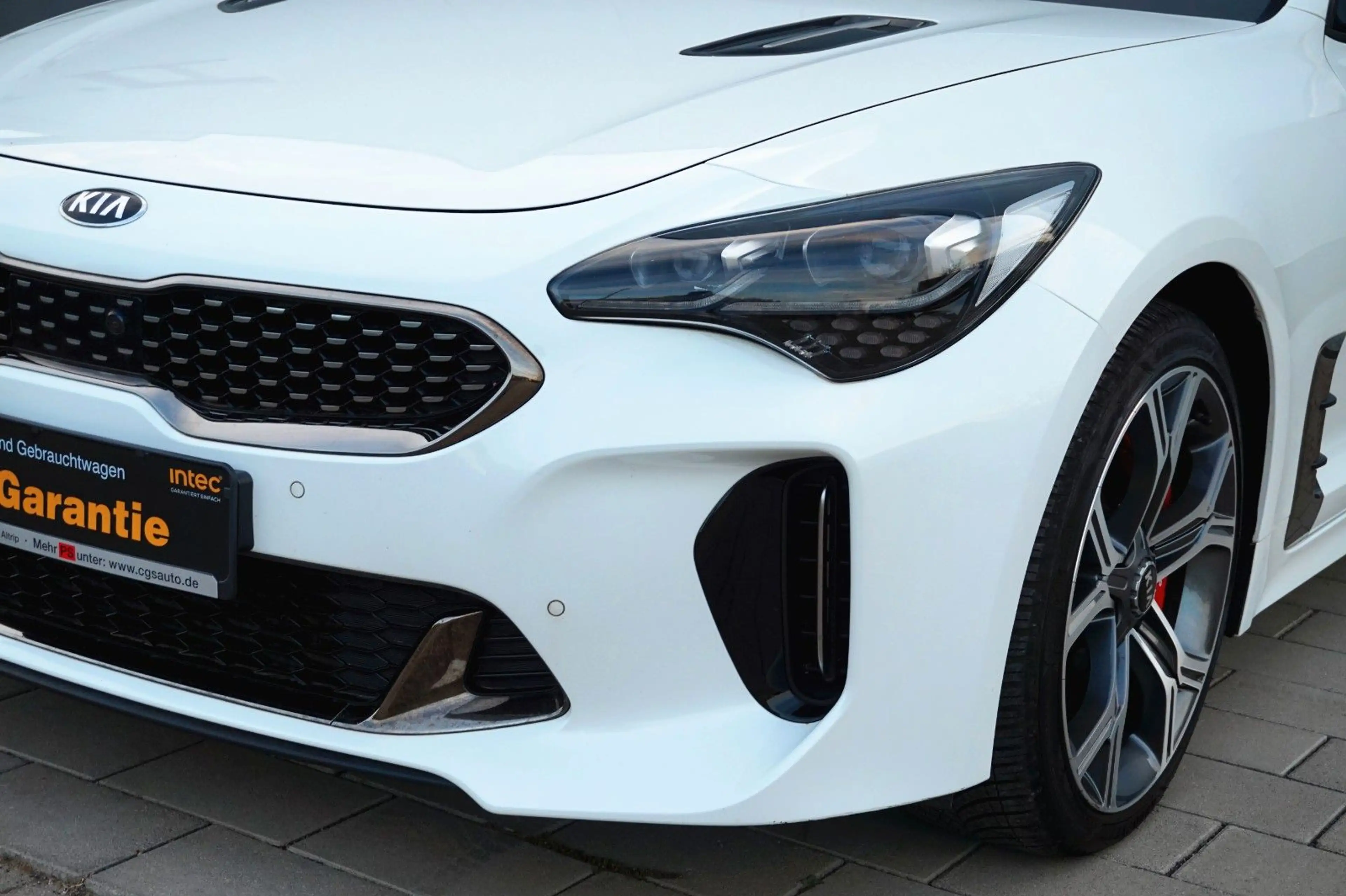 Kia Stinger 3.3 V6 T-GDI GT 4WD*H&K~HUD-ACC~360° — photo 10