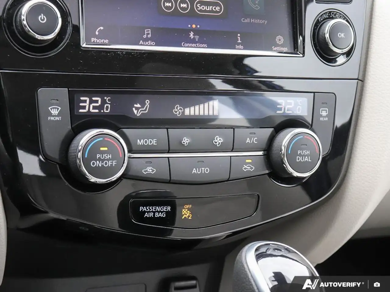 Nissan Qashqai снимка Nissan Qashqai