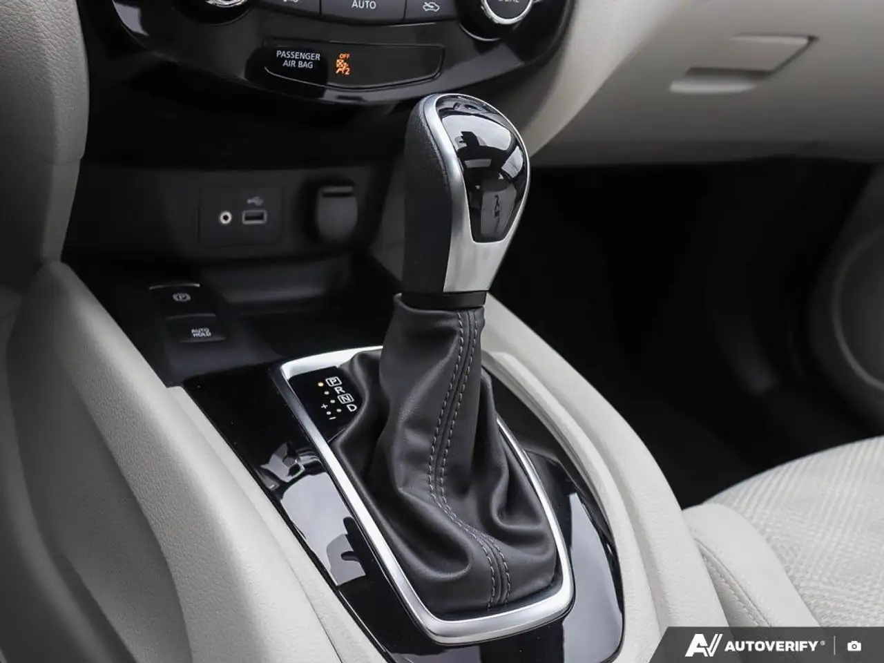 Nissan Qashqai снимка Nissan Qashqai