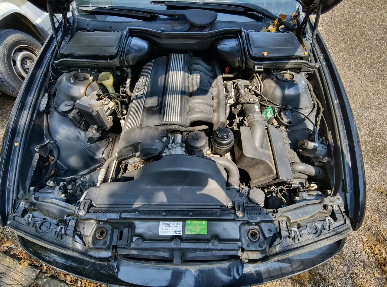 BMW 523i, foto 6