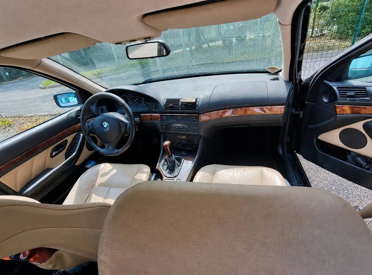 BMW 523i, foto 4