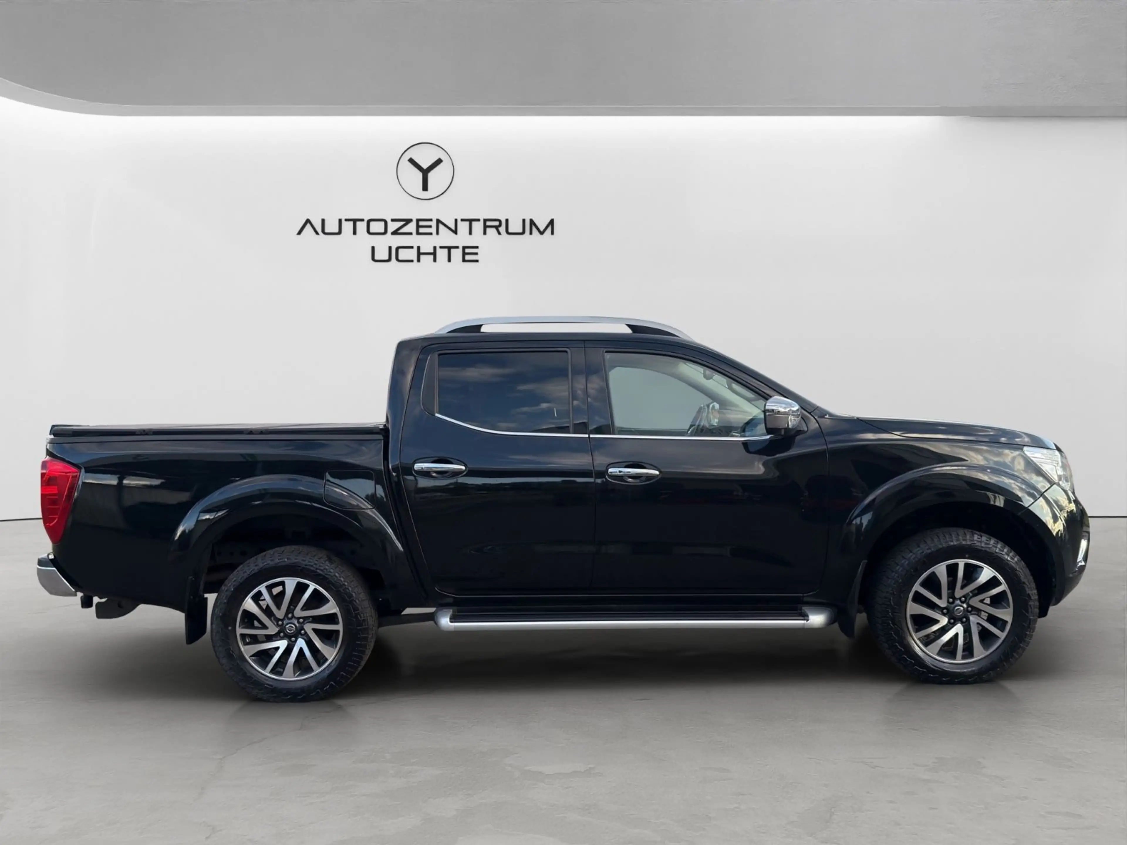 Nissan Navara NP300 Double Cab 4x4/STANDHEIZ/KAMERA/ — photo 8