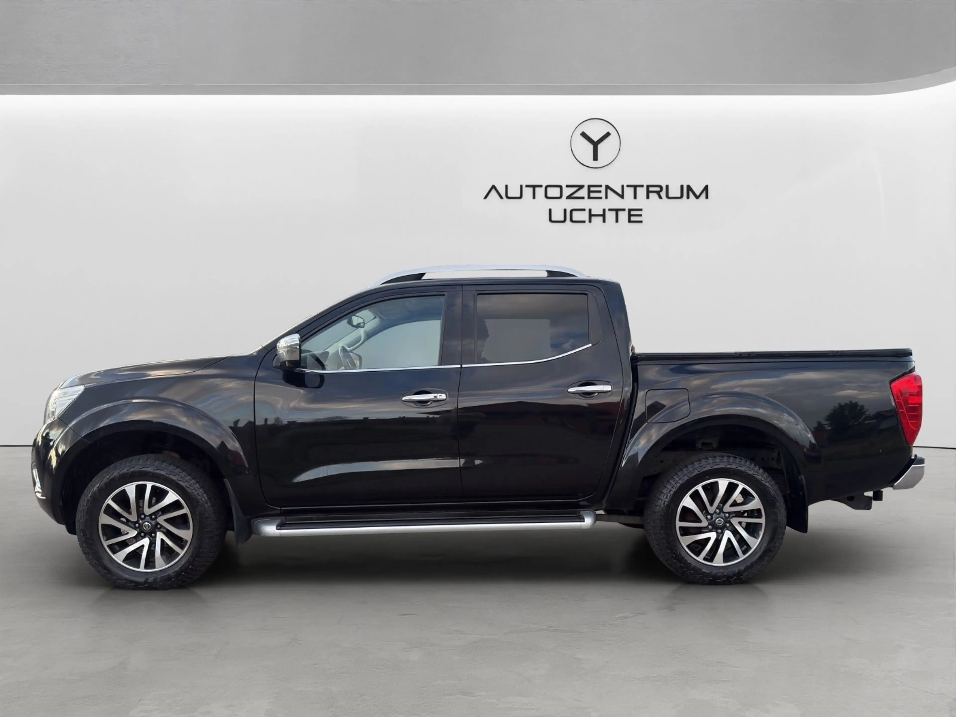 Nissan Navara NP300 Double Cab 4x4/STANDHEIZ/KAMERA/ — photo 4