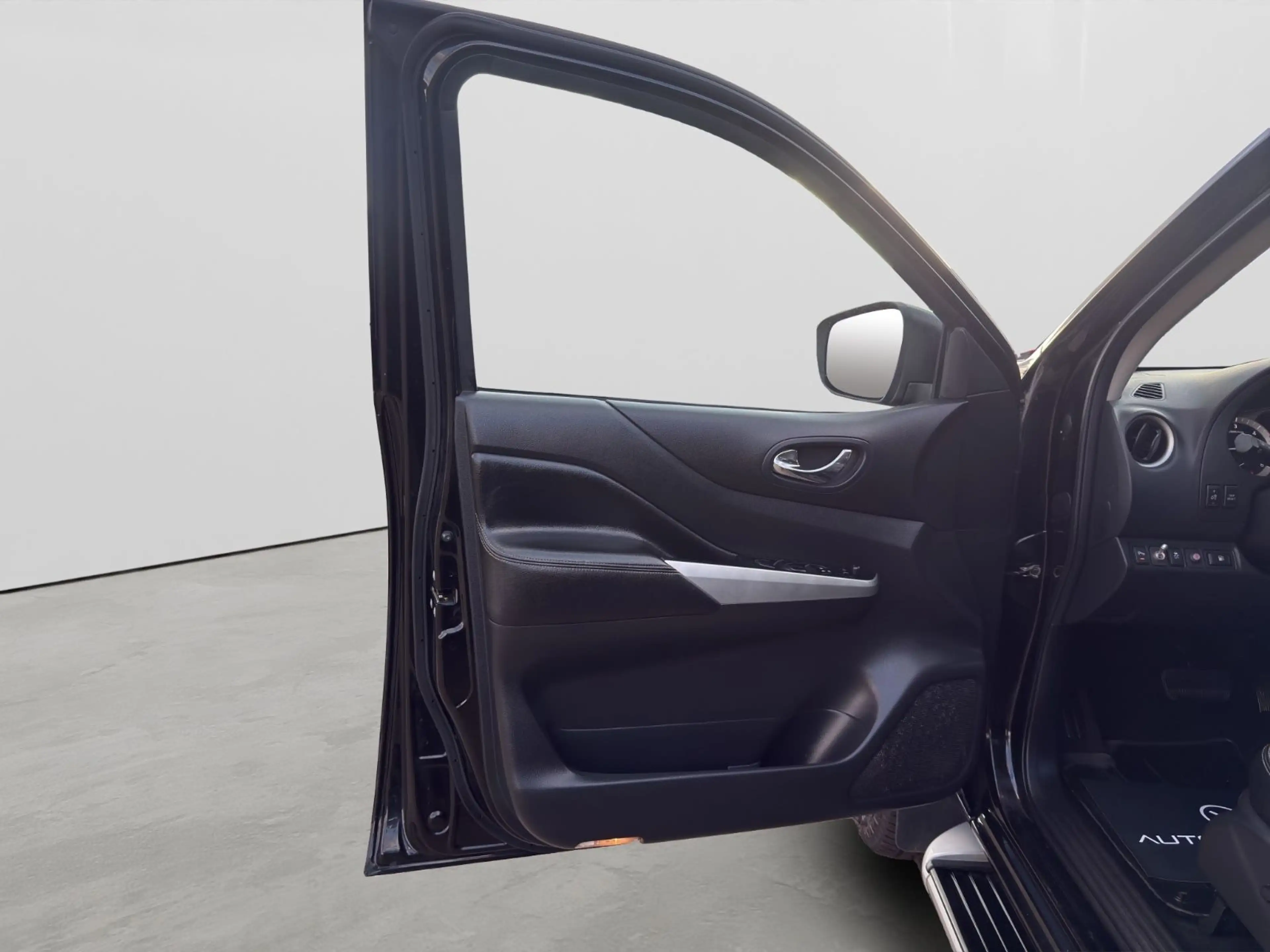 Nissan Navara NP300 Double Cab 4x4/STANDHEIZ/KAMERA/ — photo 11