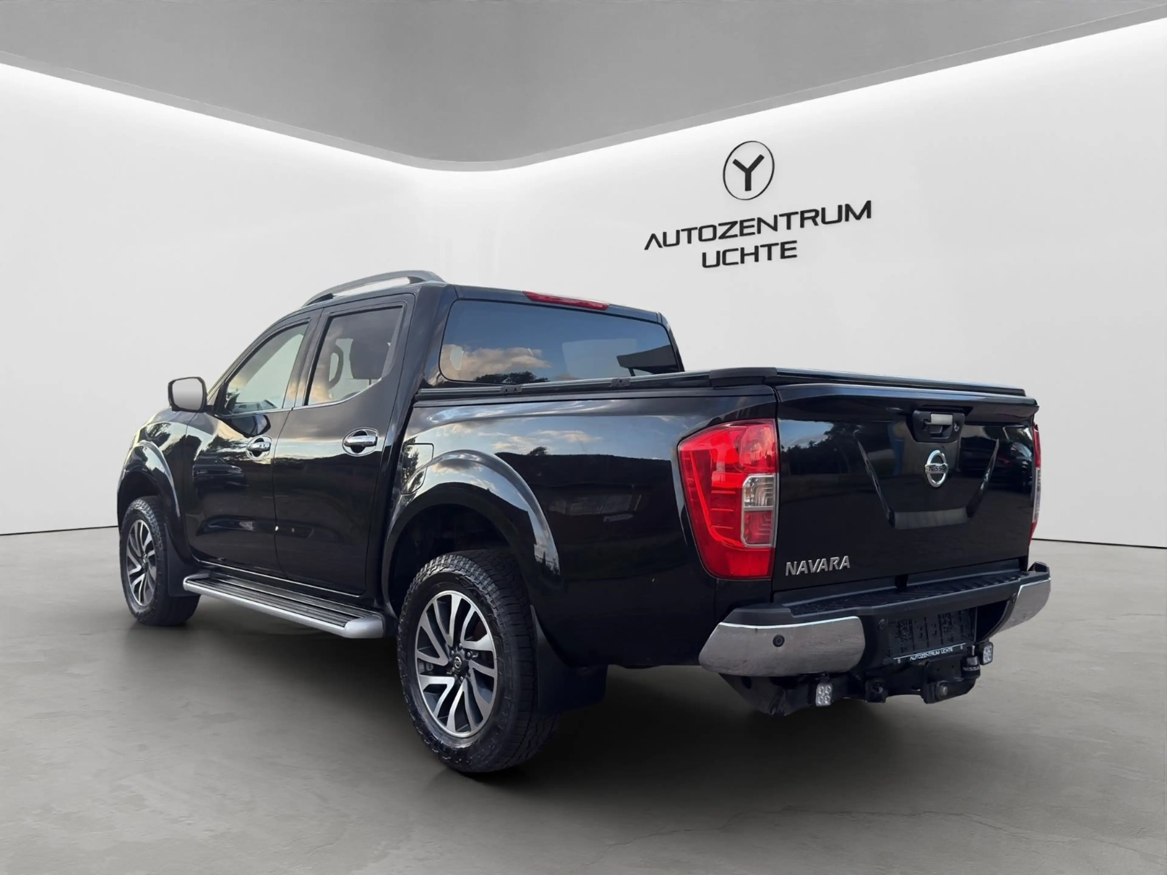 Nissan Navara NP300 Double Cab 4x4/STANDHEIZ/KAMERA/ — photo 5