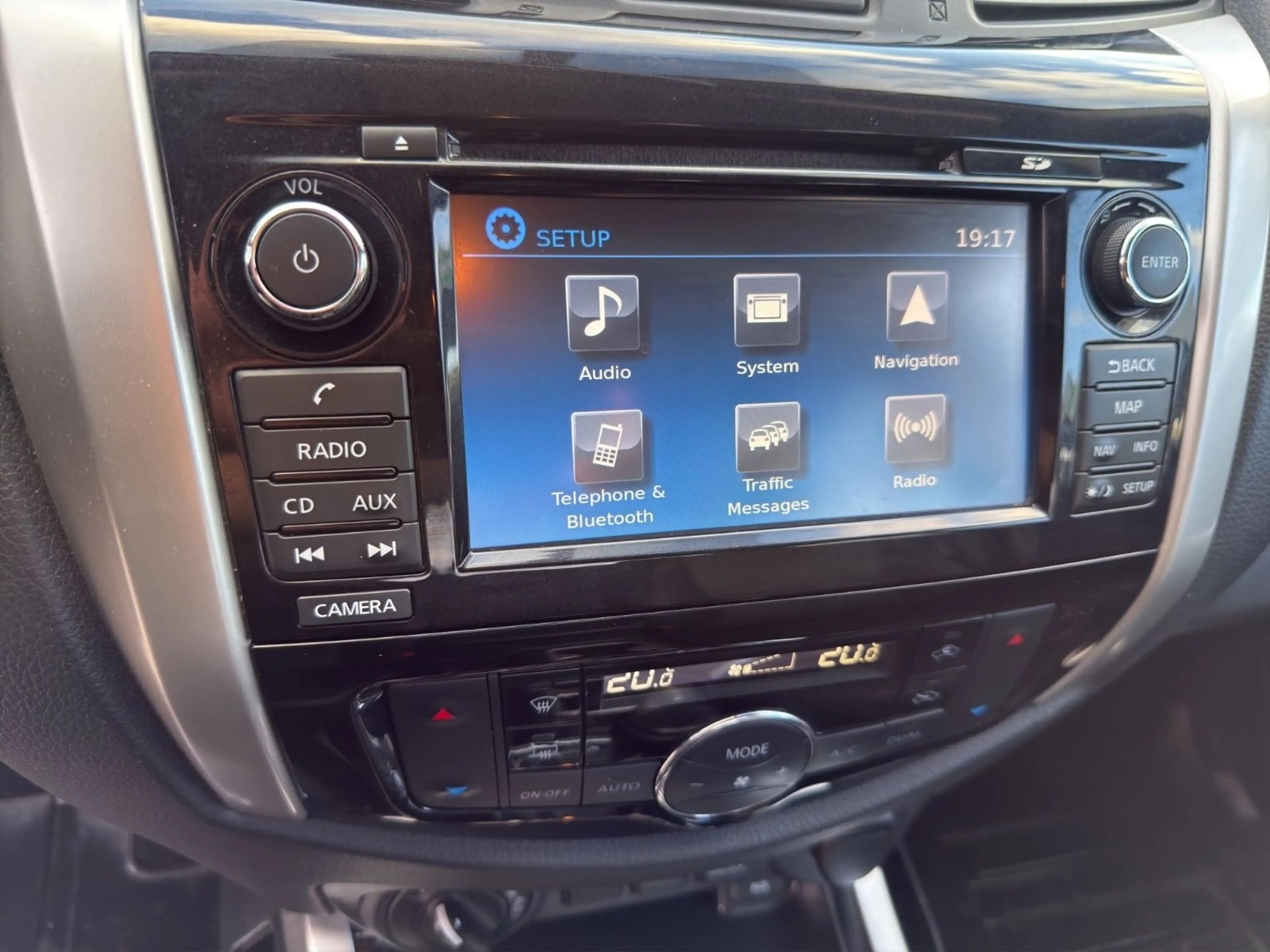 Nissan Navara NP300 Double Cab 4x4/STANDHEIZ/KAMERA/ — photo 15