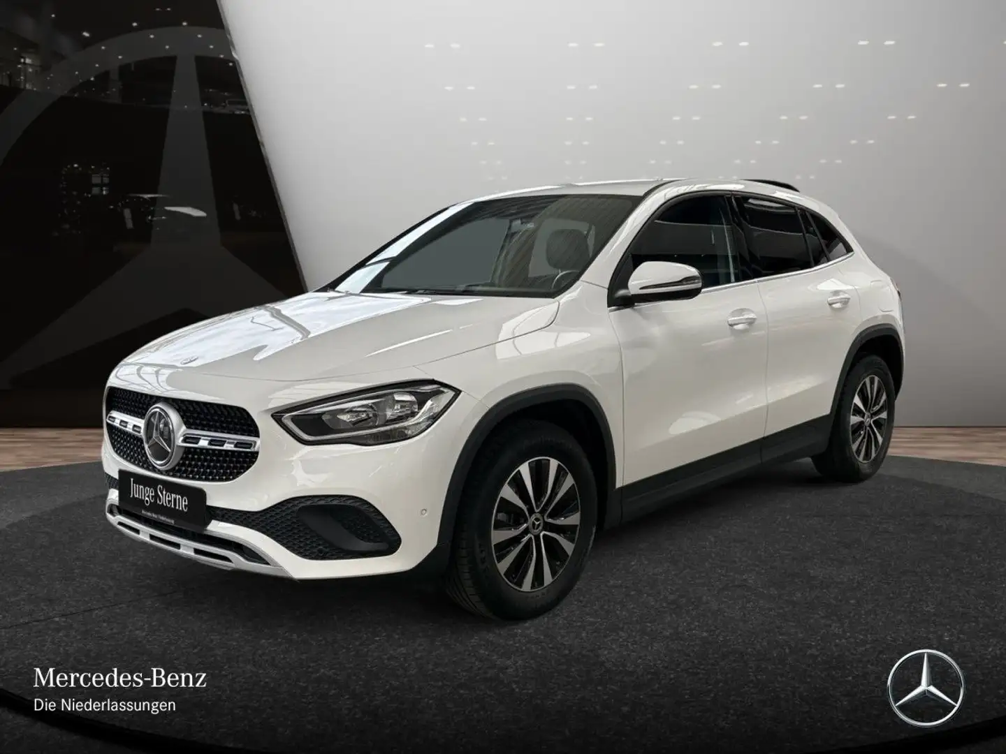 Mercedes-Benz GLA 200 d STYLE+8G Wit - 2
