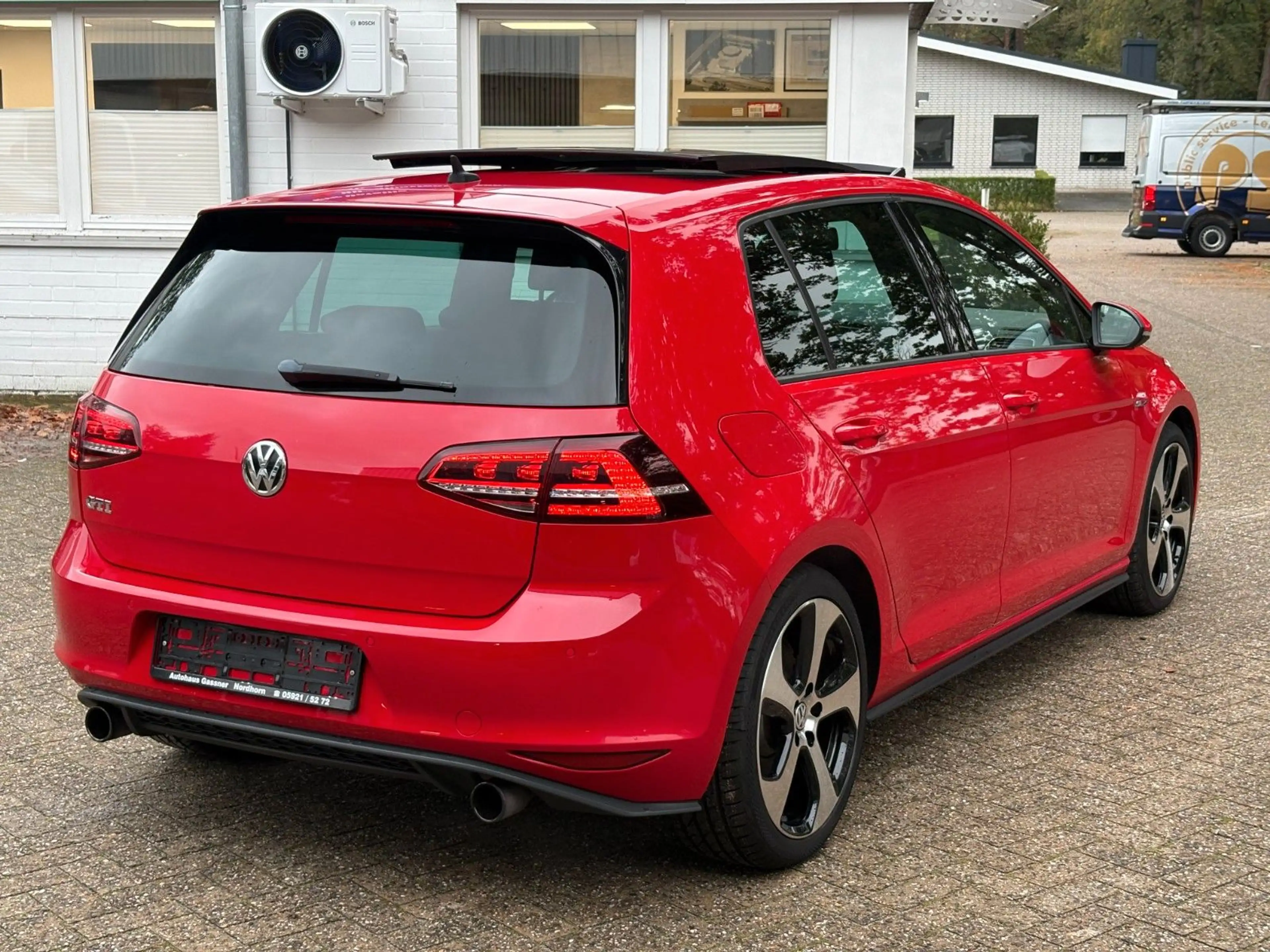 Volkswagen Golf VII Lim. GTI nur 52Tkm aus 1.Hand HU&AU NEU — photo 7