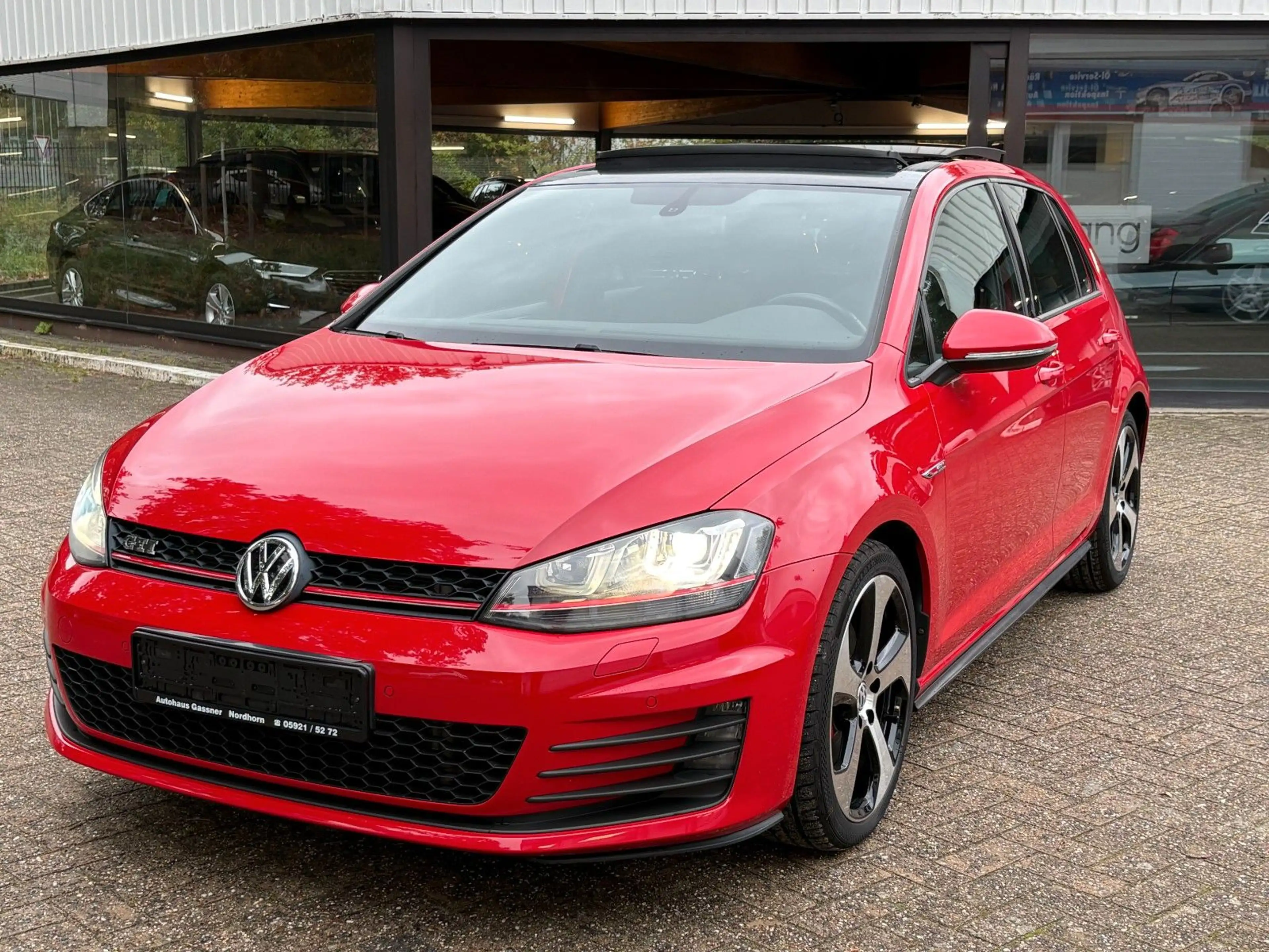 Volkswagen Golf VII Lim. GTI nur 52Tkm aus 1.Hand HU&AU NEU — photo 2