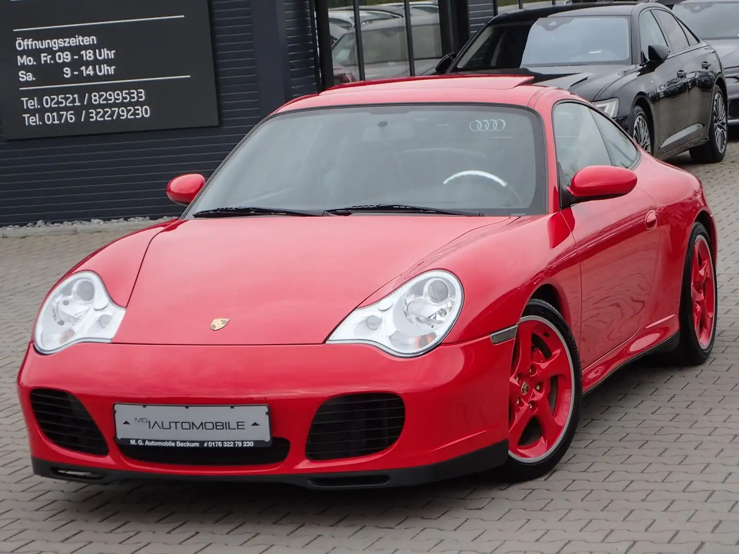 Porsche 996 (911) Carrera 4S Coupé - 1.HAND / 45.300 KM Rouge - 2