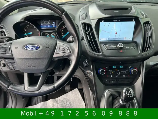 Ford Kuga view 3