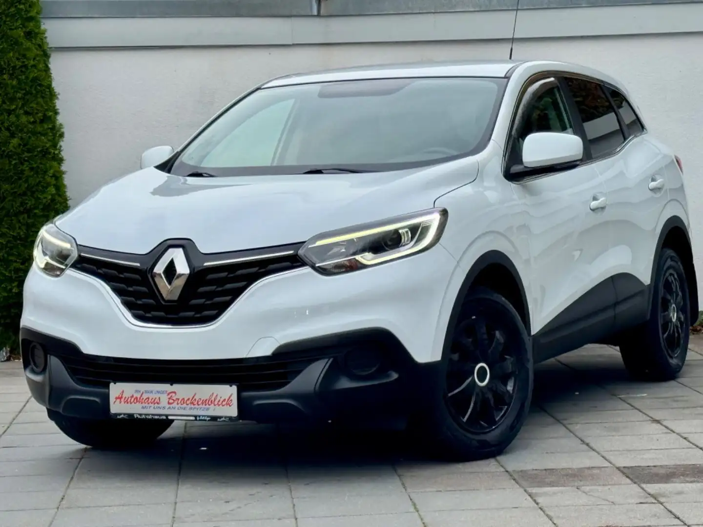 Renault Kadjar Life*2.Hand*Anhängerkupplung*Garantie* Weiß - 1