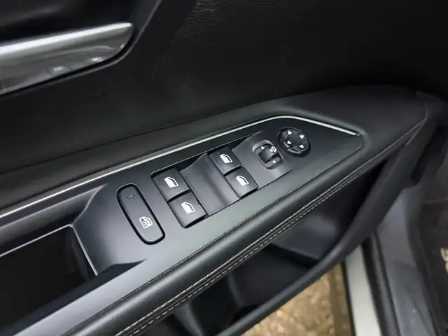 Peugeot 5008 view 10