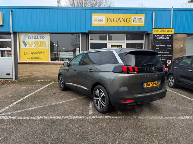 Peugeot 5008 view 7