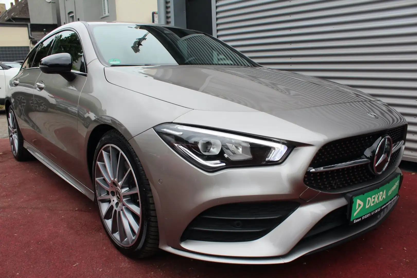 Mercedes-Benz CLA 200 CLA 200 d SHOOTING BRAKE AMG NIGHT NAVI KAMERA Goud - 2