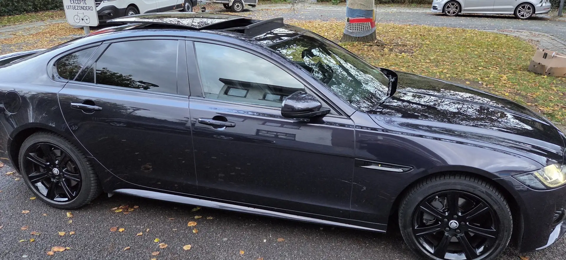 Jaguar XF 2.0 D R-Sport - 2