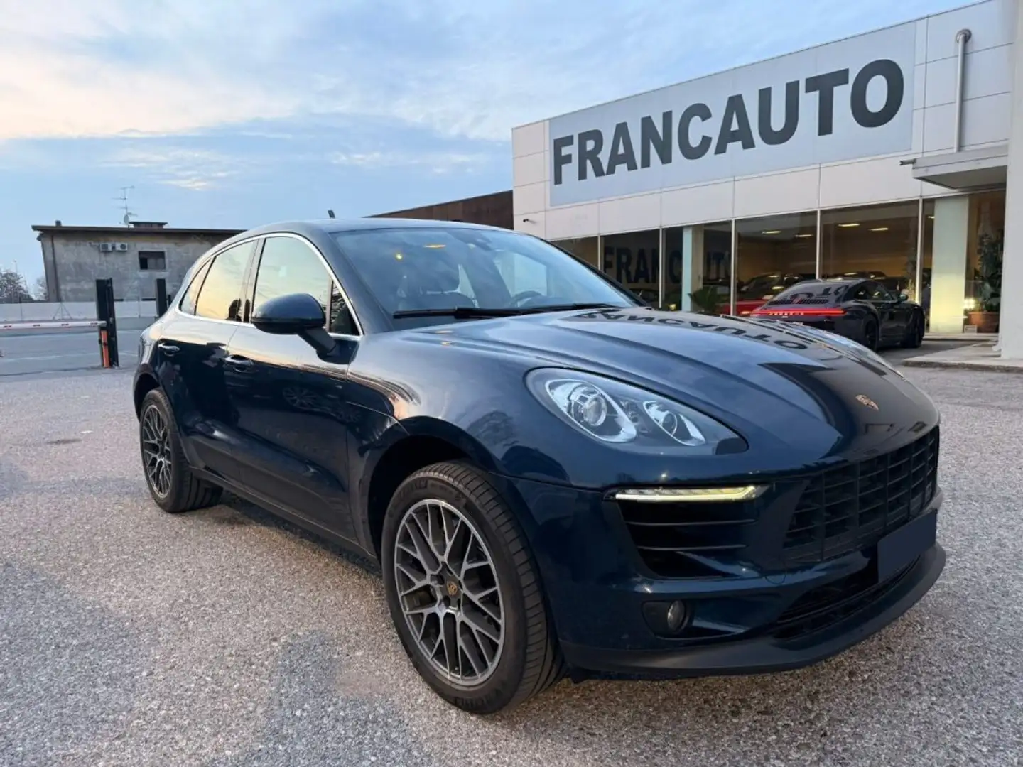 Porsche Macan 3.0 Diesel S Blau - 2