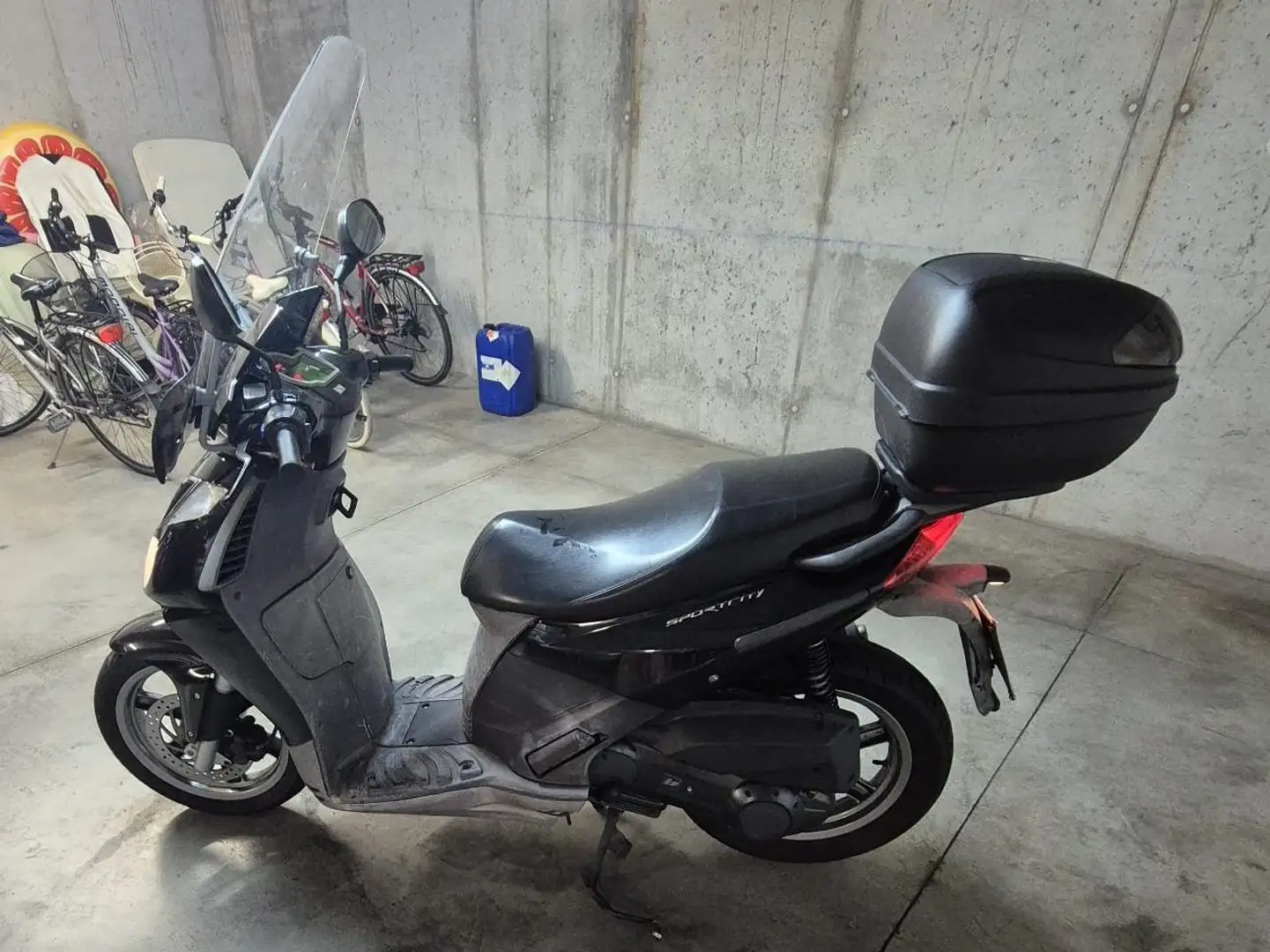 Aprilia Sportcity 125 Чёрный - 1