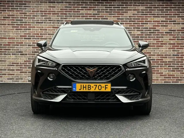 Cupra Formentor view 5