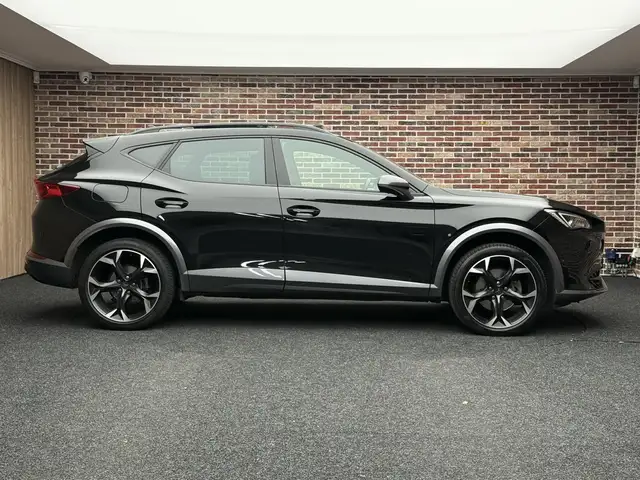 Cupra Formentor view 4