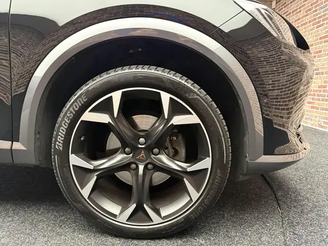 Cupra Formentor view 8