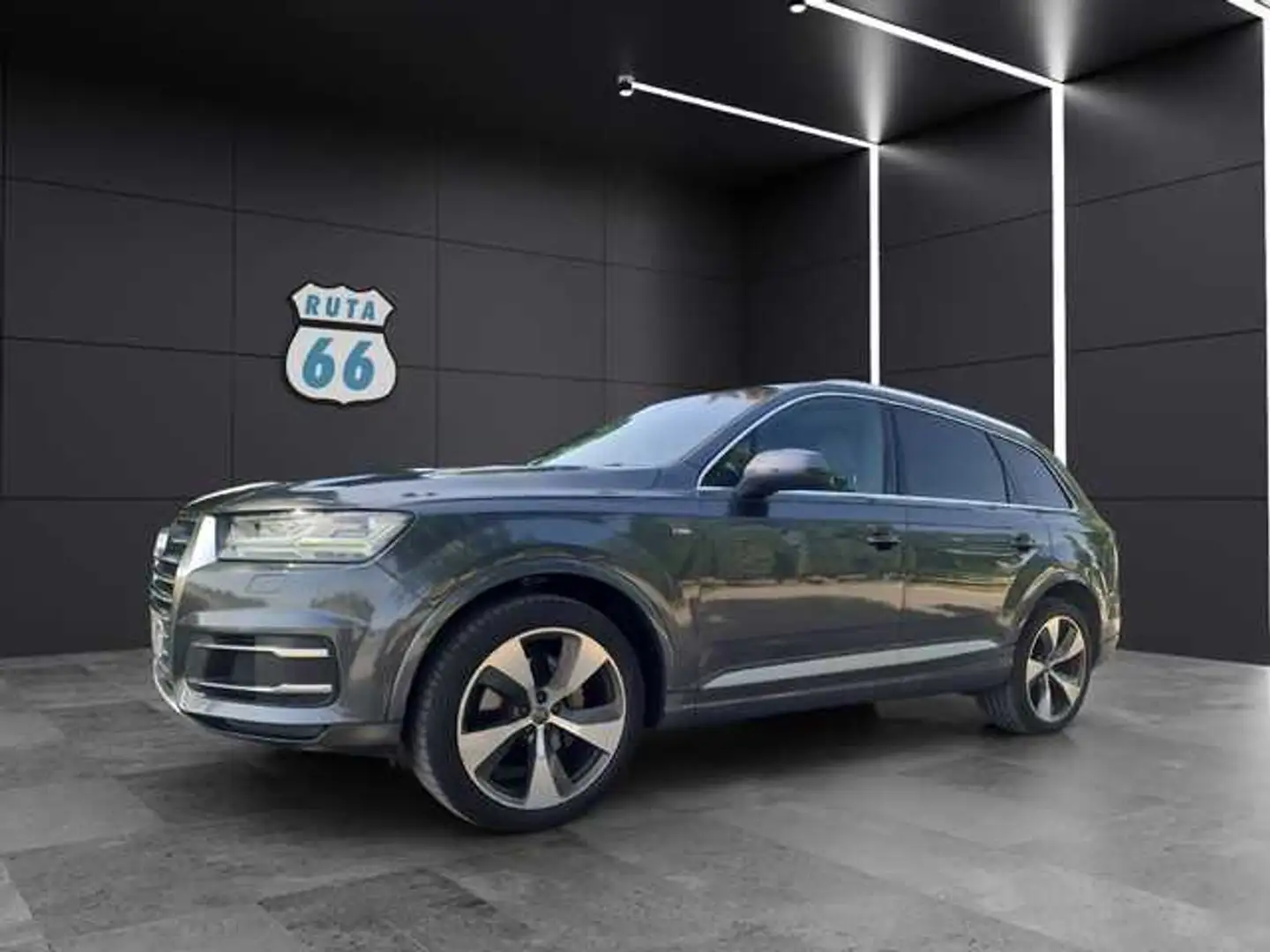 Audi Q7 3.0TDI ultra Q. tiptronic 160kW(9.75) Gris - 2