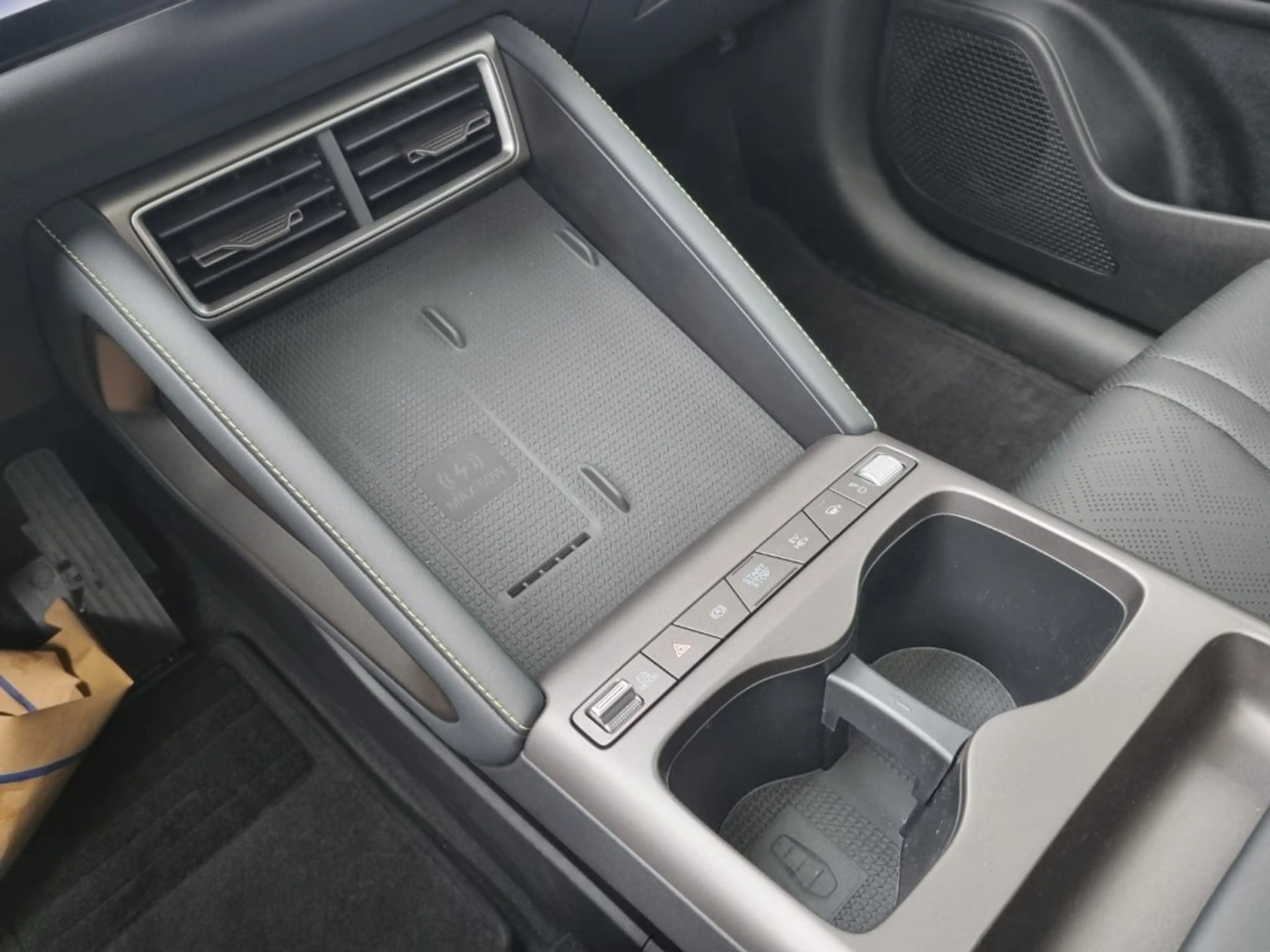 BYD Atto 2 DM-i Boost — photo 13